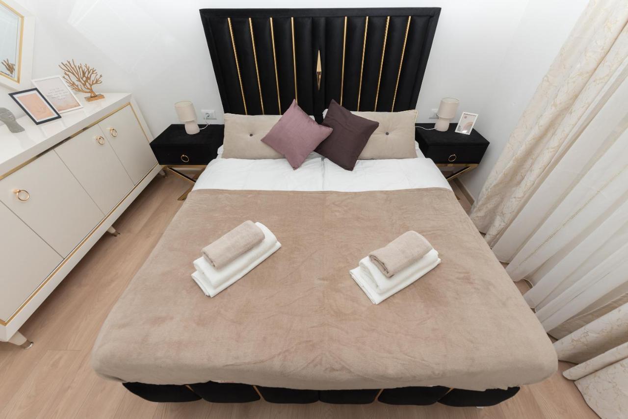 Luxury Apartment Smile-Sea View Макарська Екстер'єр фото
