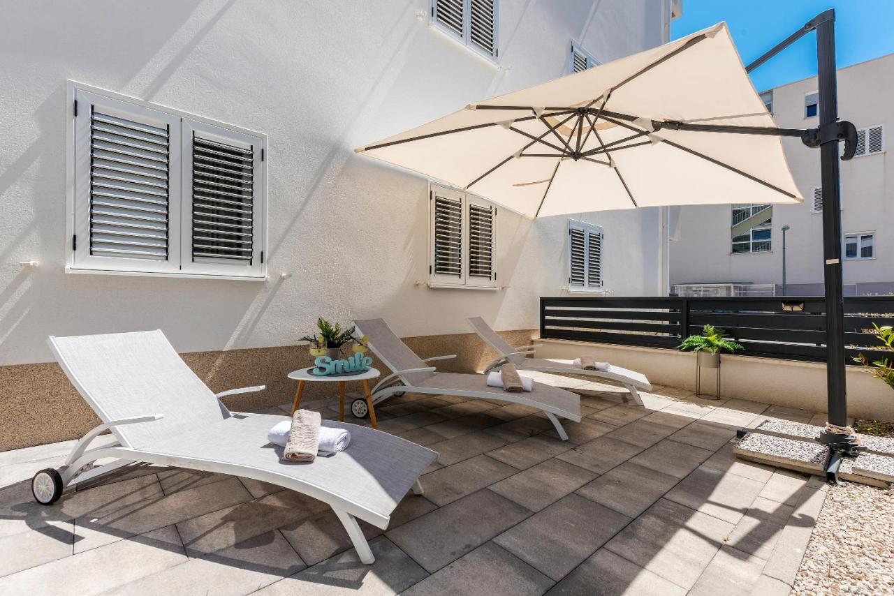 Luxury Apartment Smile-Sea View Макарська Екстер'єр фото