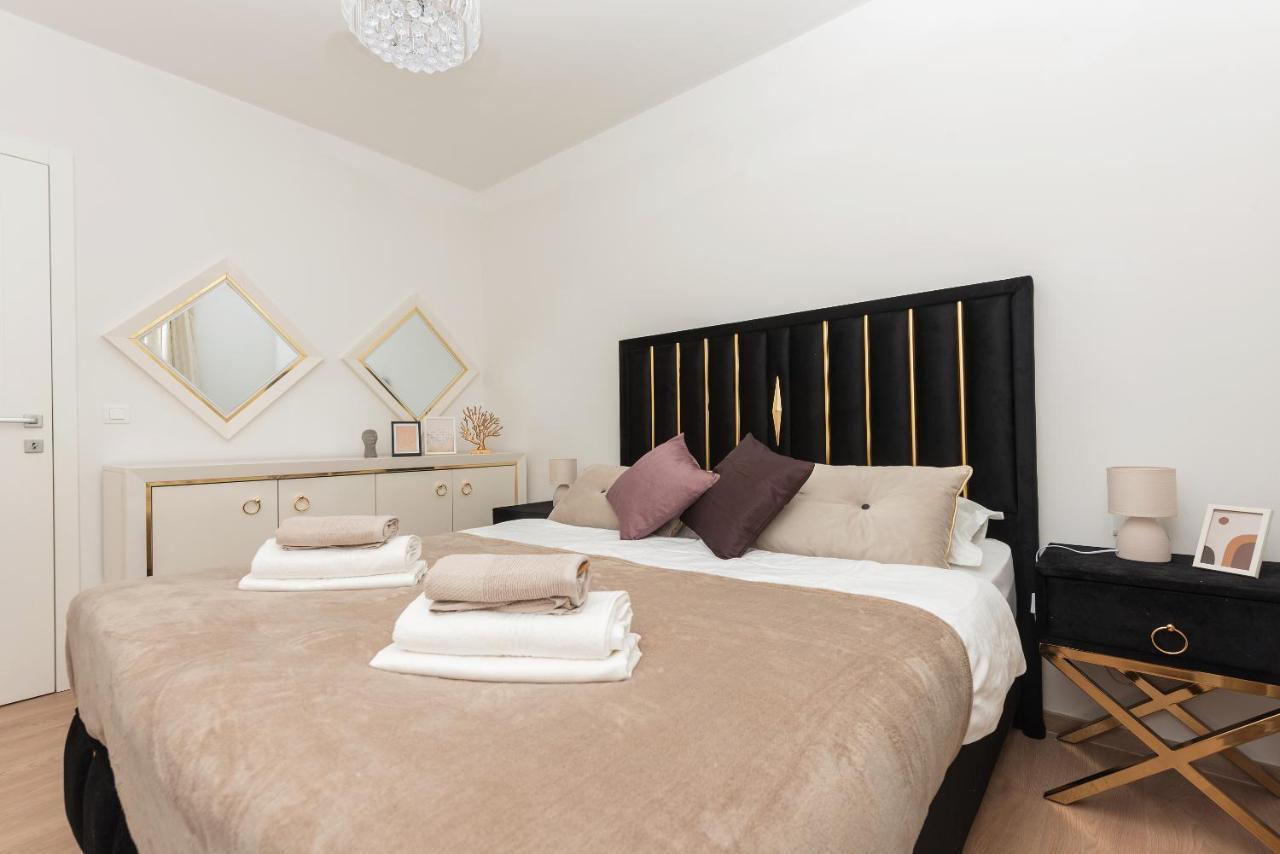 Luxury Apartment Smile-Sea View Макарська Екстер'єр фото