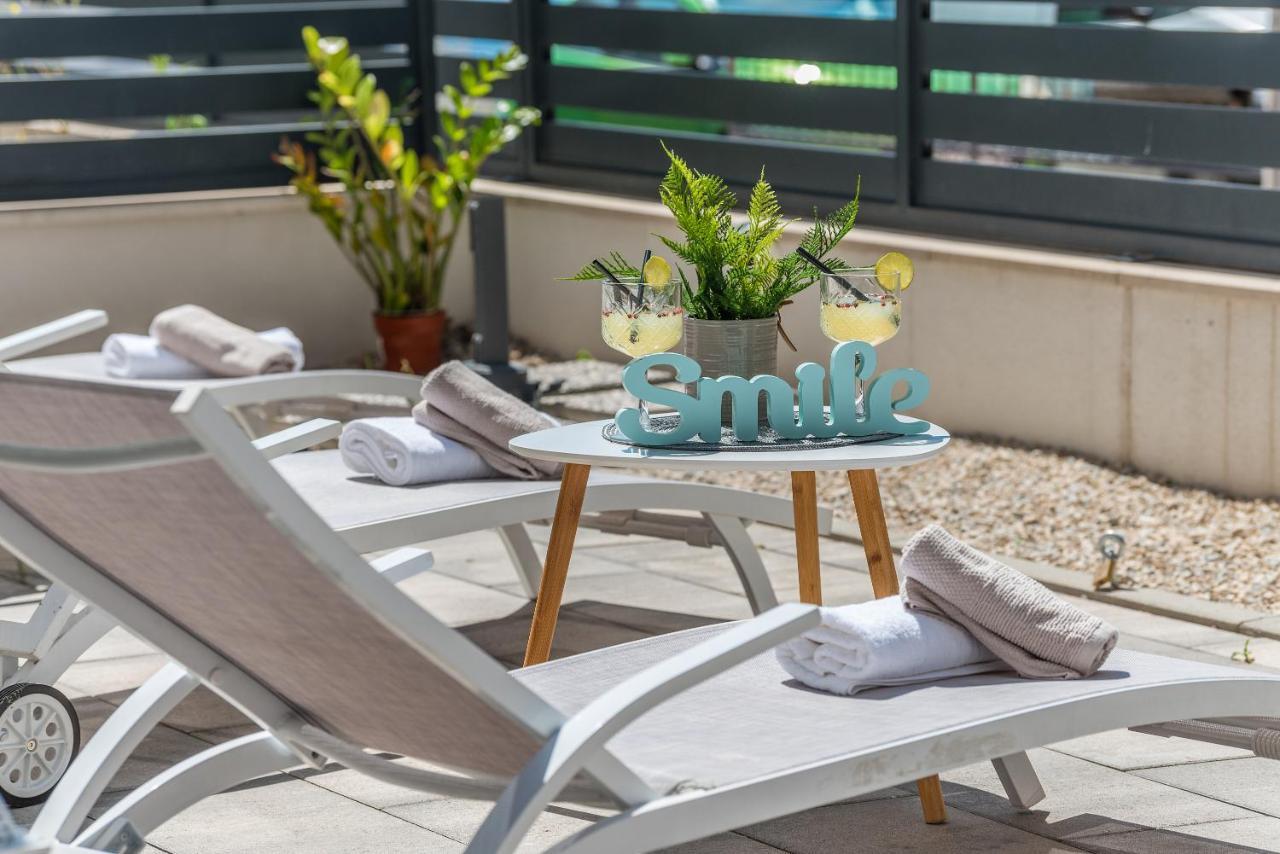 Luxury Apartment Smile-Sea View Макарська Екстер'єр фото